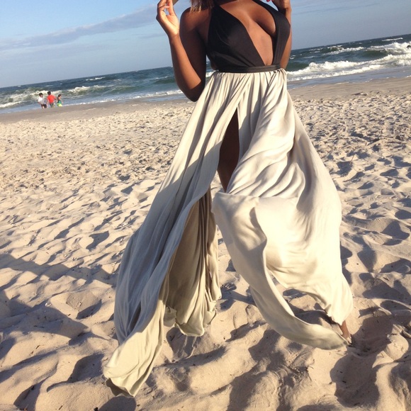 High split maxi skirt. - Picture 2 of 2